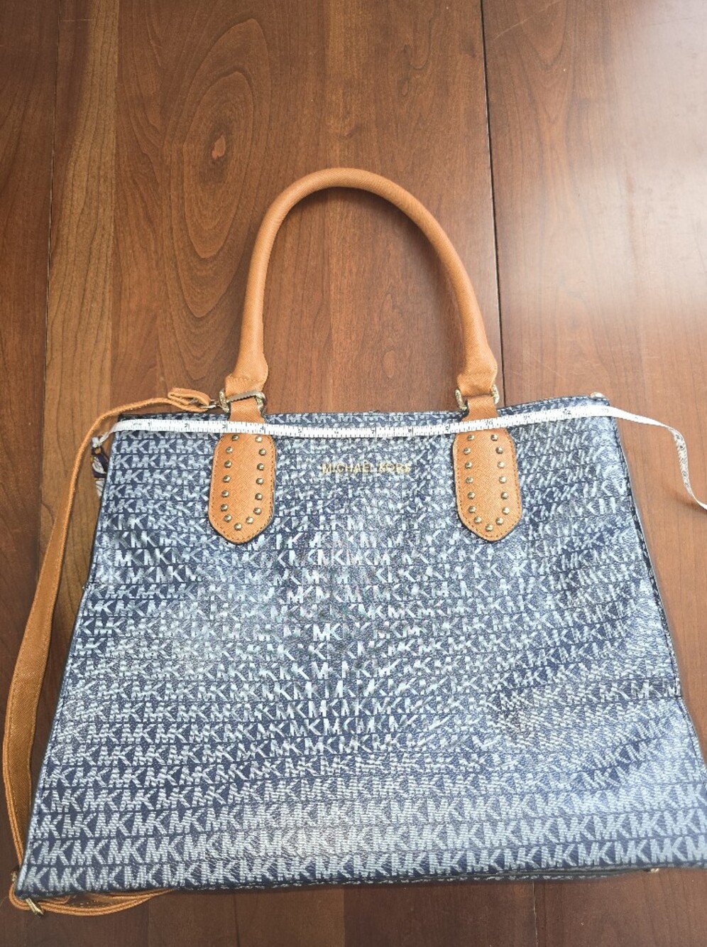 Michael Kors Navy 💙 MK Logo Tote with Tan Handles, Excellent Condition! - Picture 12 of 12